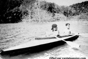 Sports nautiques en 1936 au Ribeyres par Delmas Bastide Claude et Dominique